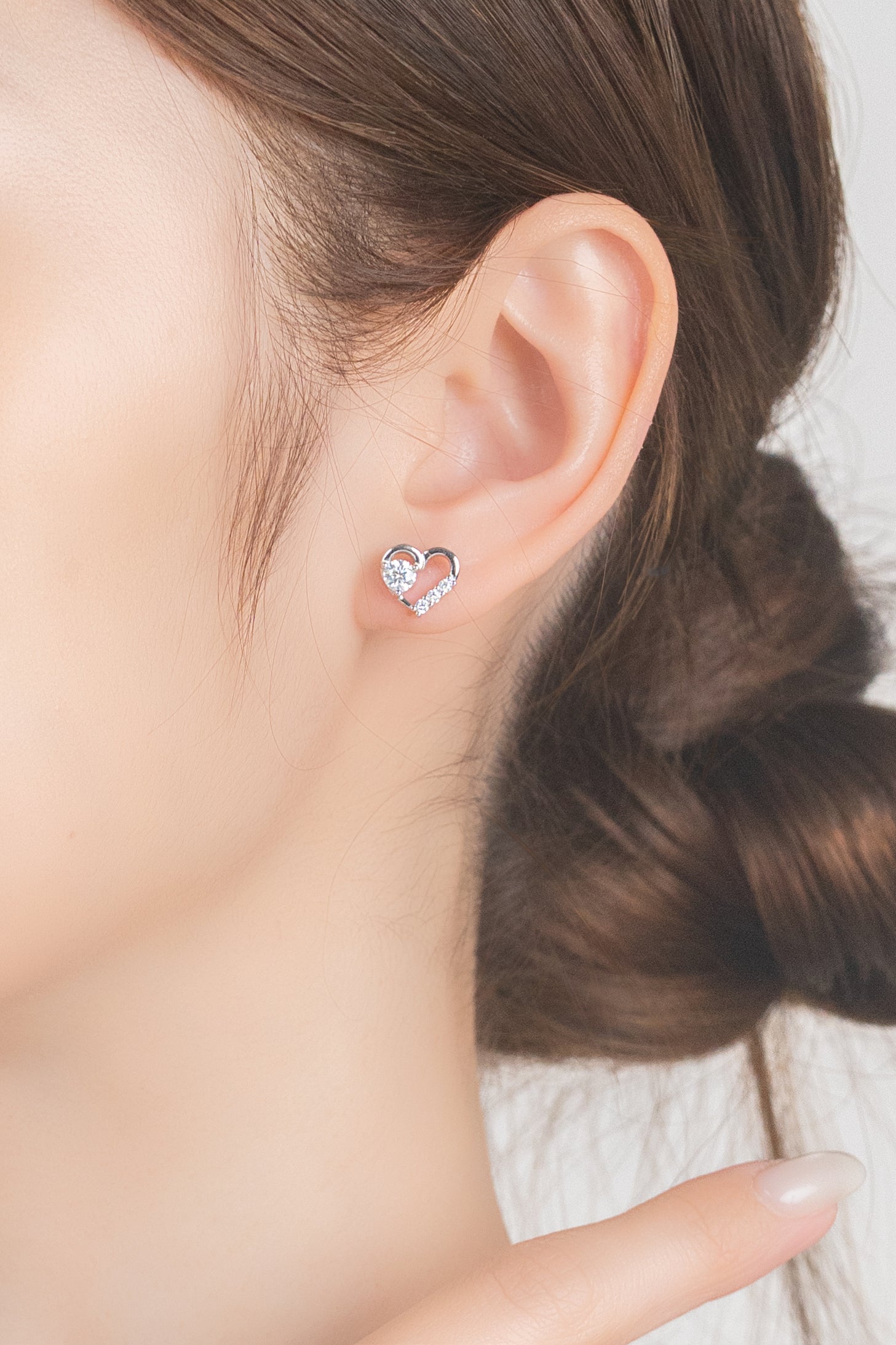 ETERNAL HEART STUD EARRINGS
