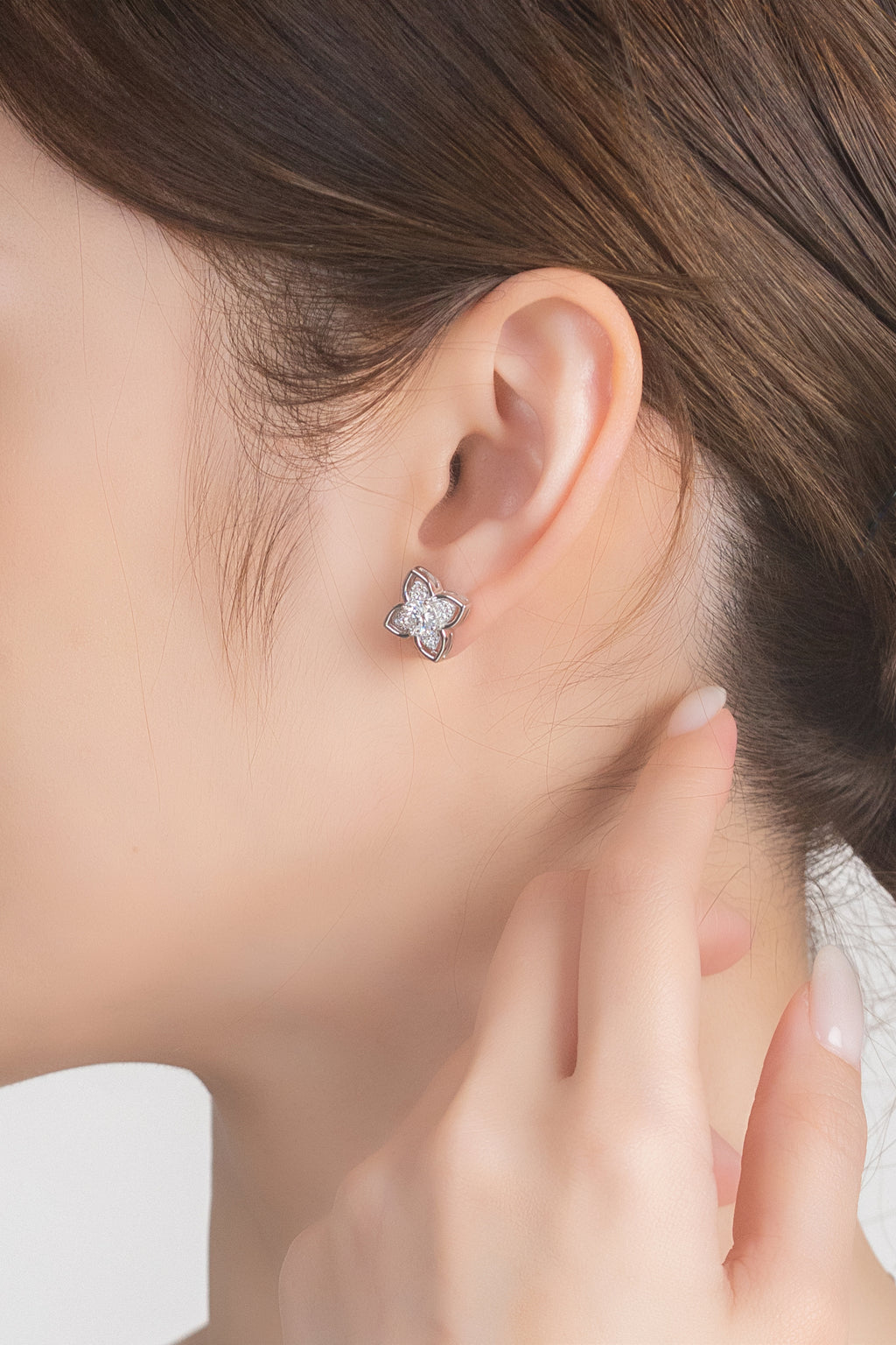 FLEUR LUMIERE STUD EARRINGS