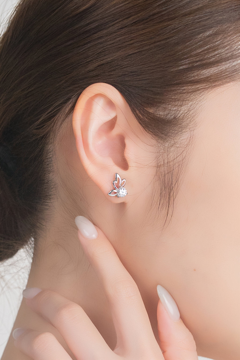 FLUTTERING GRACE STUD EARRINGS