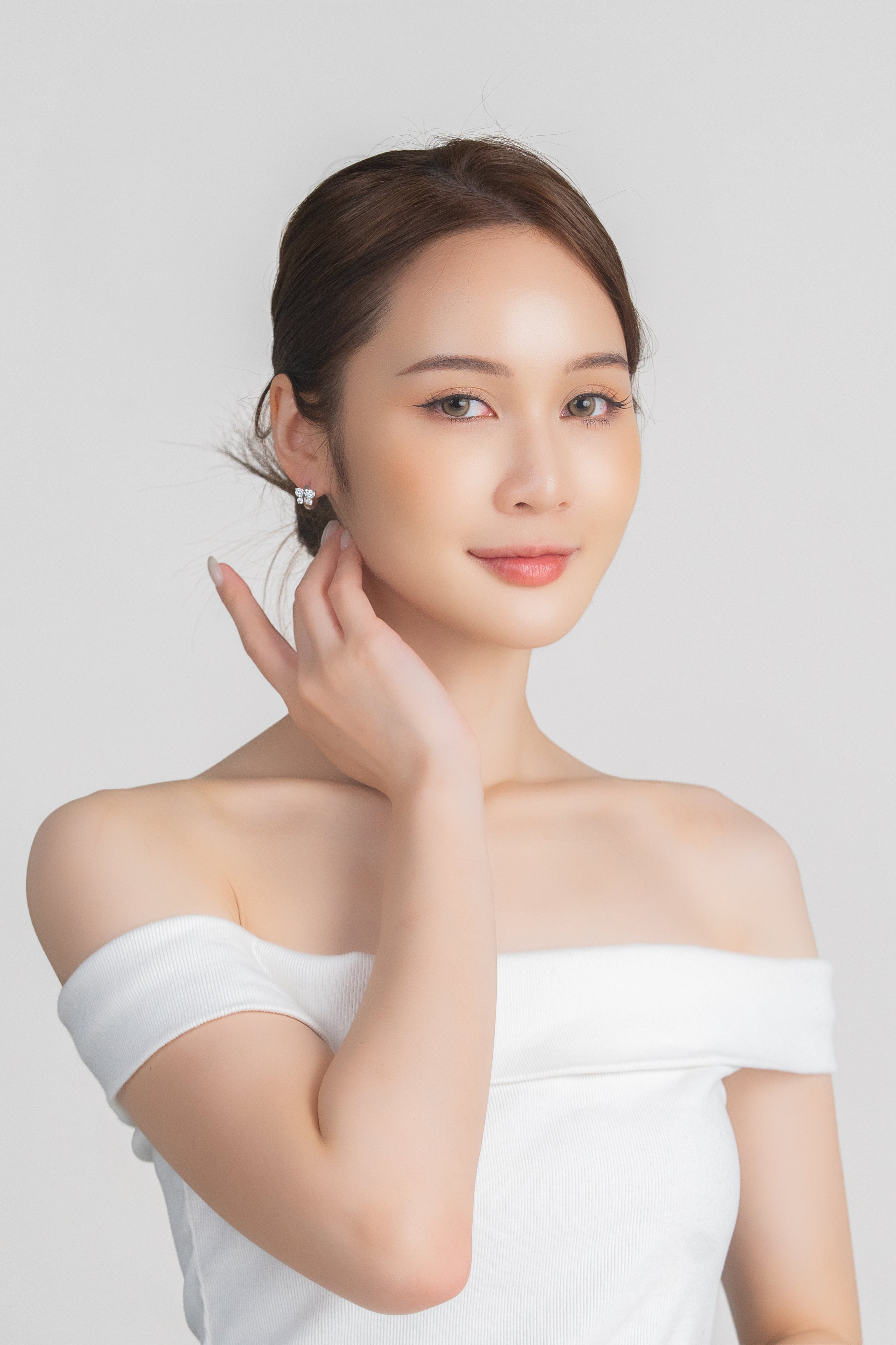 FLUTTER BRILLIANCE HOOP EARRINGS