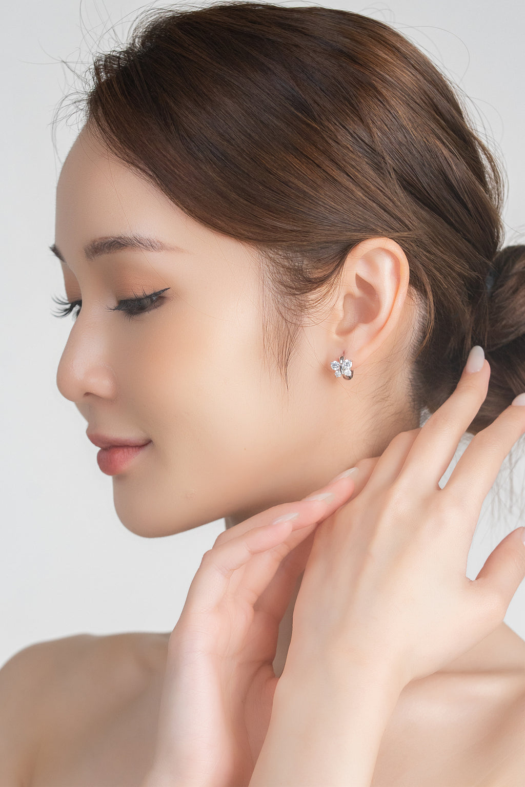 FLUTTER BRILLIANCE HOOP EARRINGS