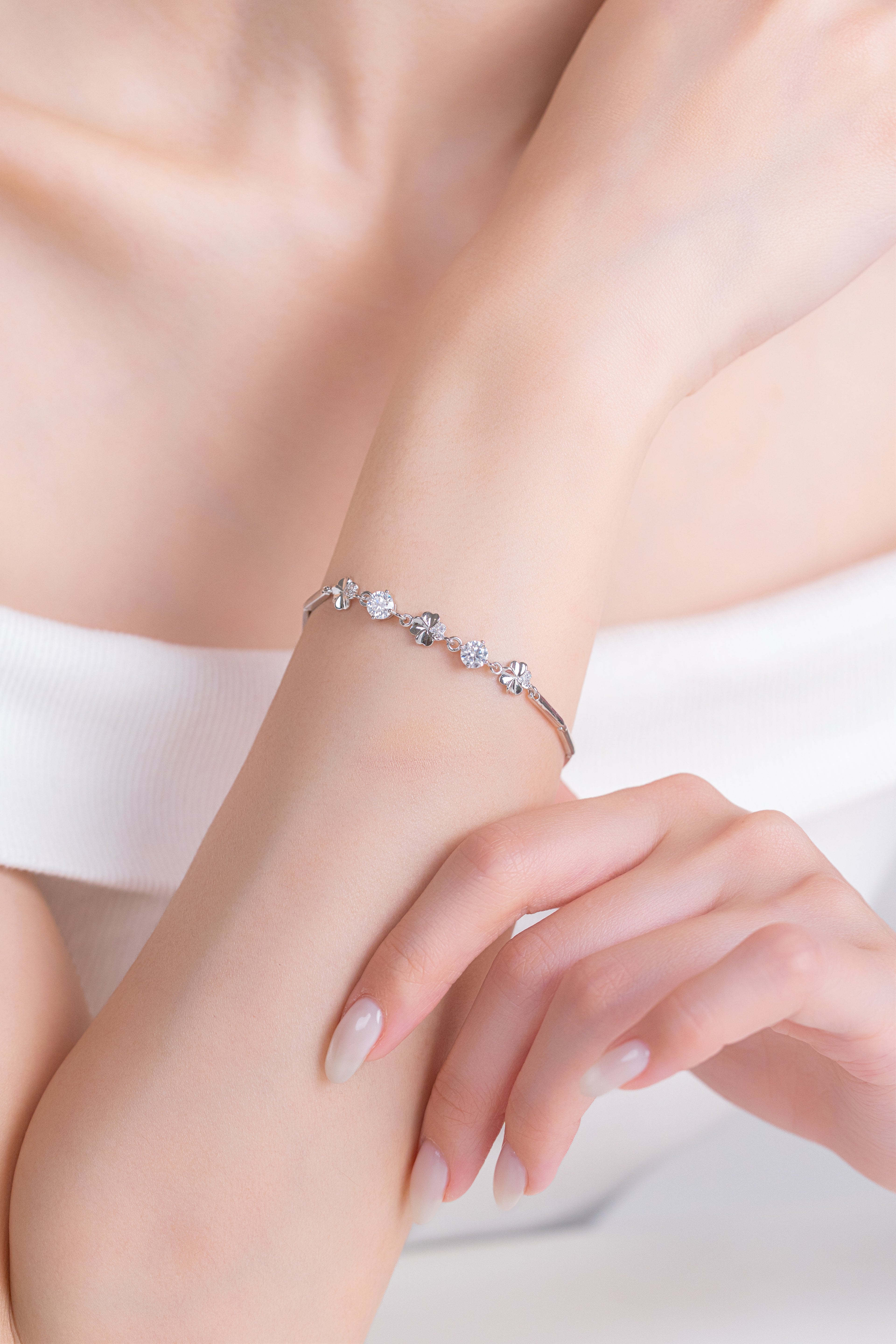 ETERNAL CLOVER BRACELET