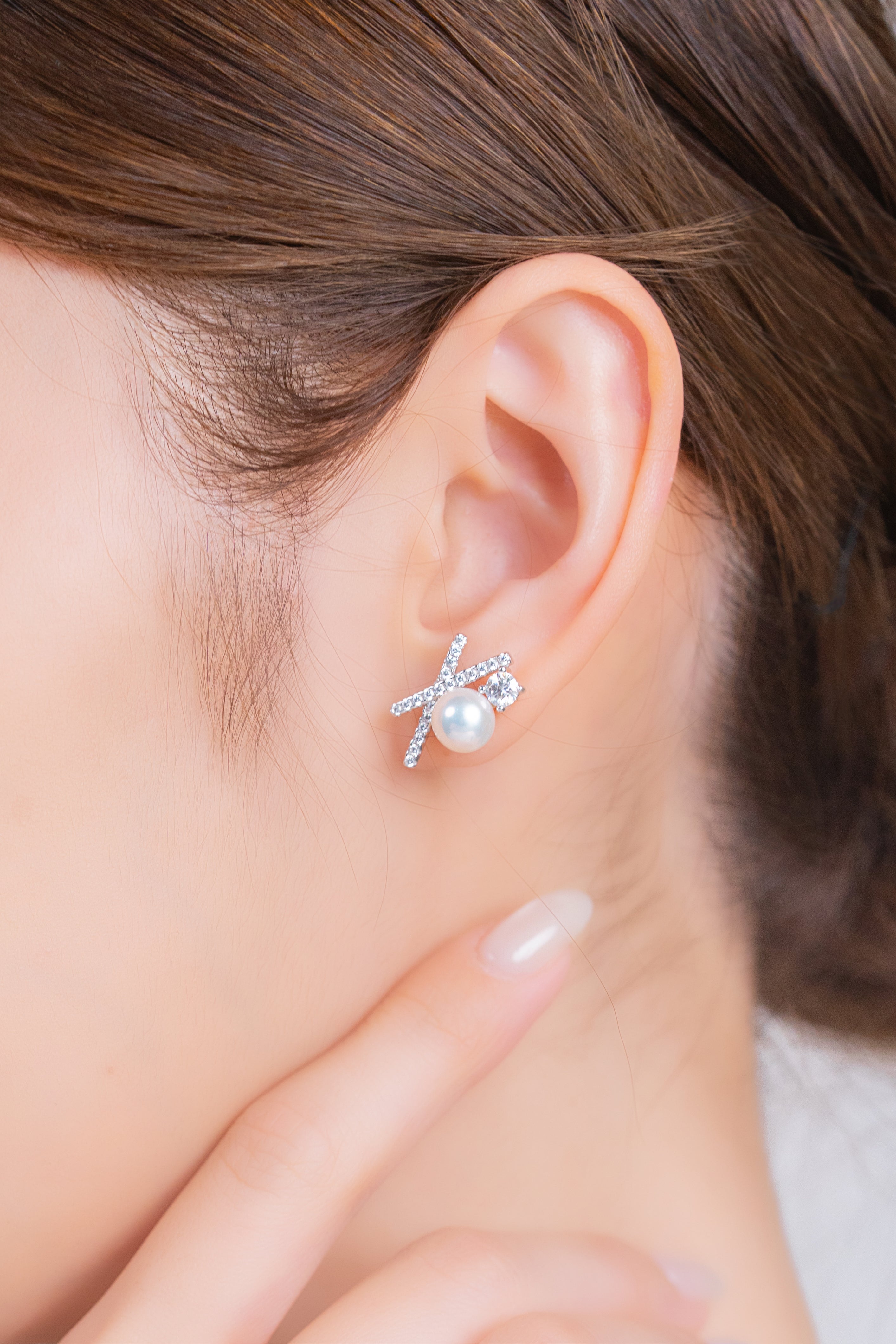 LUMINOUS GRACE PEARL EARRINGS