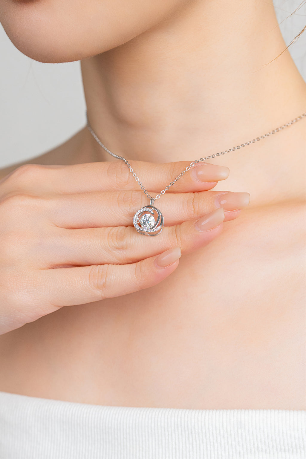 CELESTE CURVE NECKLACE