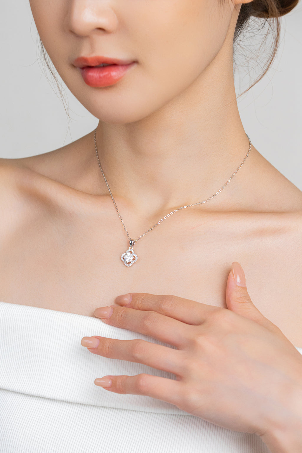 CELESTIA PETAL NECKLACE