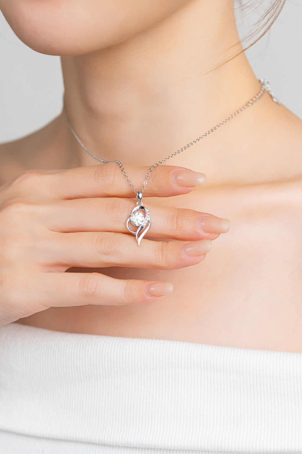 LUMINE HEART NECKLACE