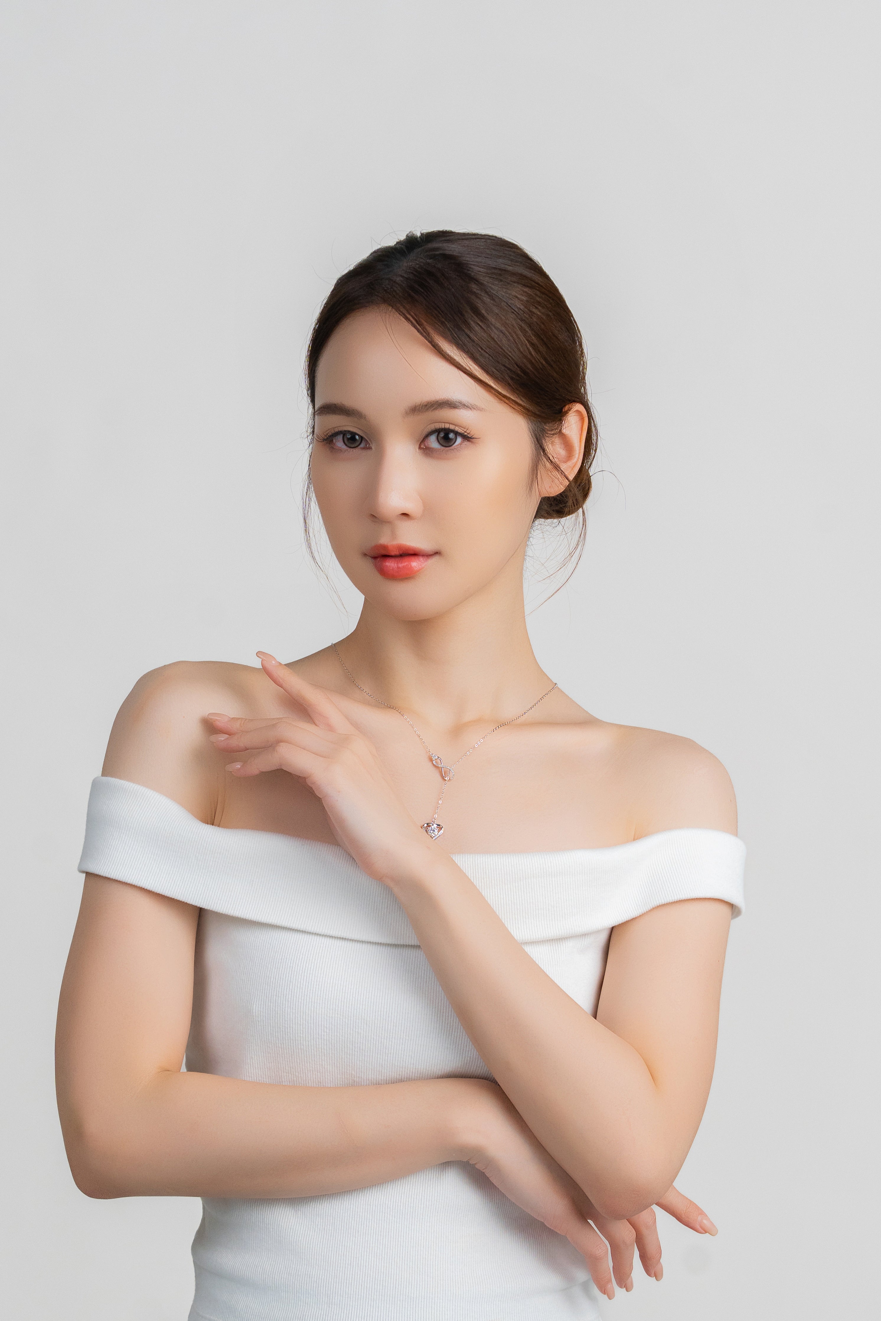 INFINITE AMOUR NECKLACE