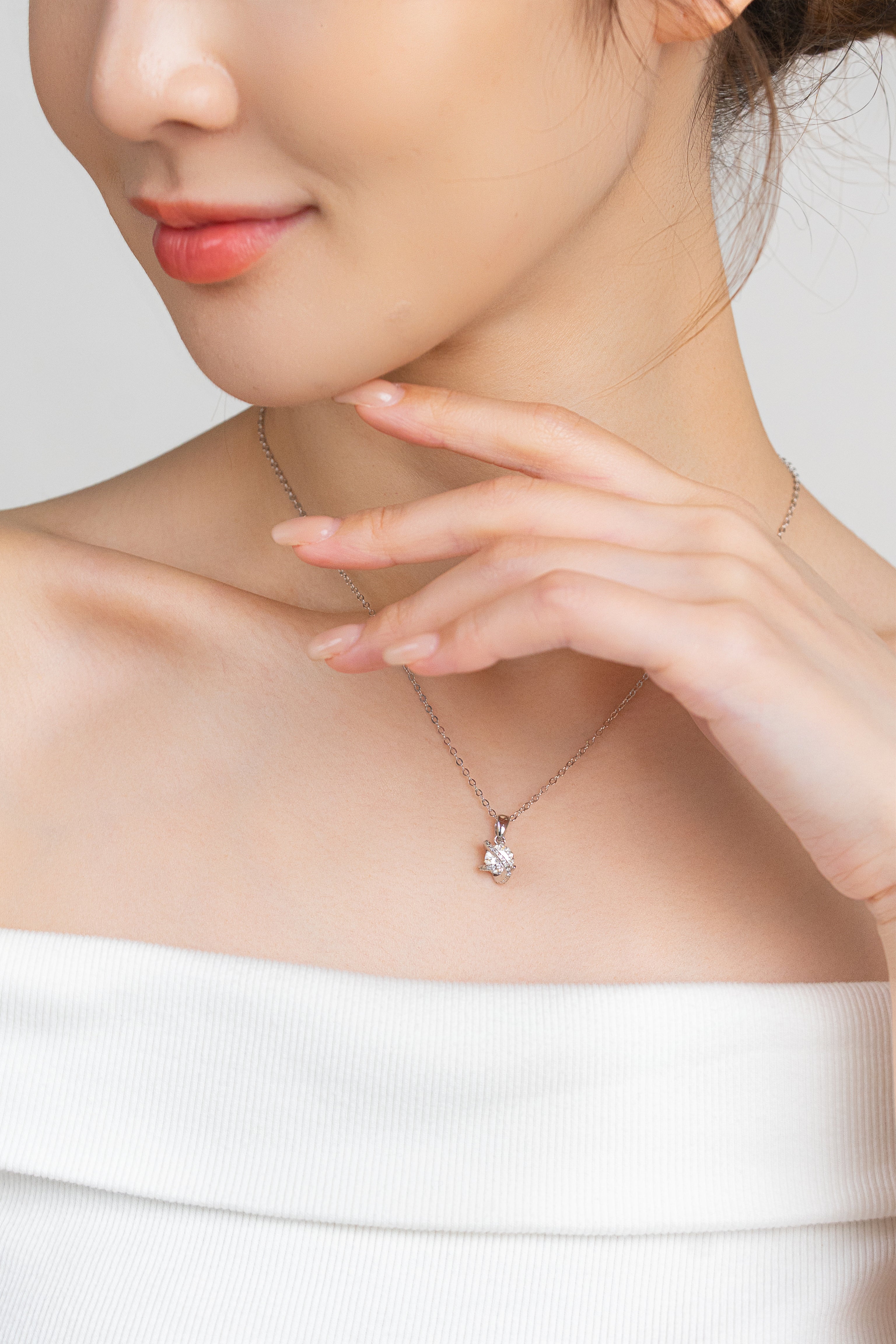 CELESTIAL VEIL NECKLACE