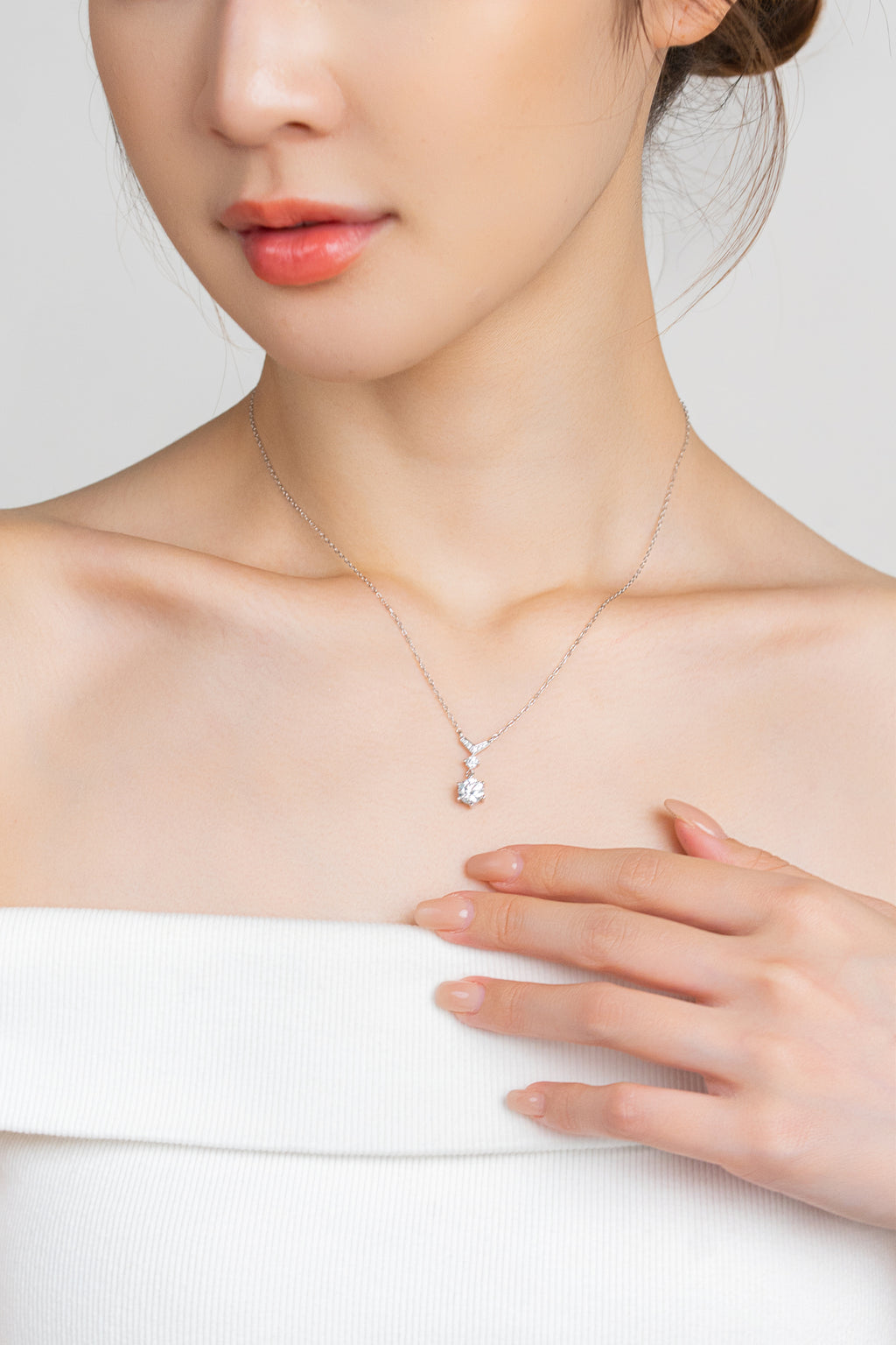 AURELLE NOVA NECKLACE