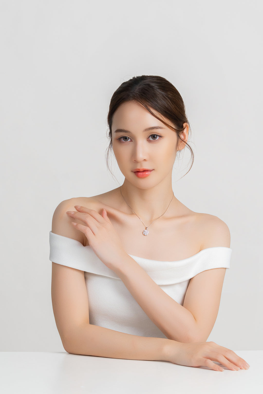 INTERLOCK ROYALE NECKLACE