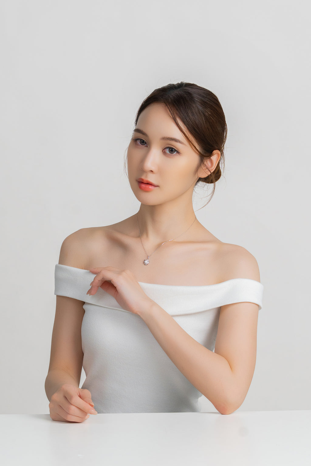 LUMIERE SNOW RADIANCE NECKLACE
