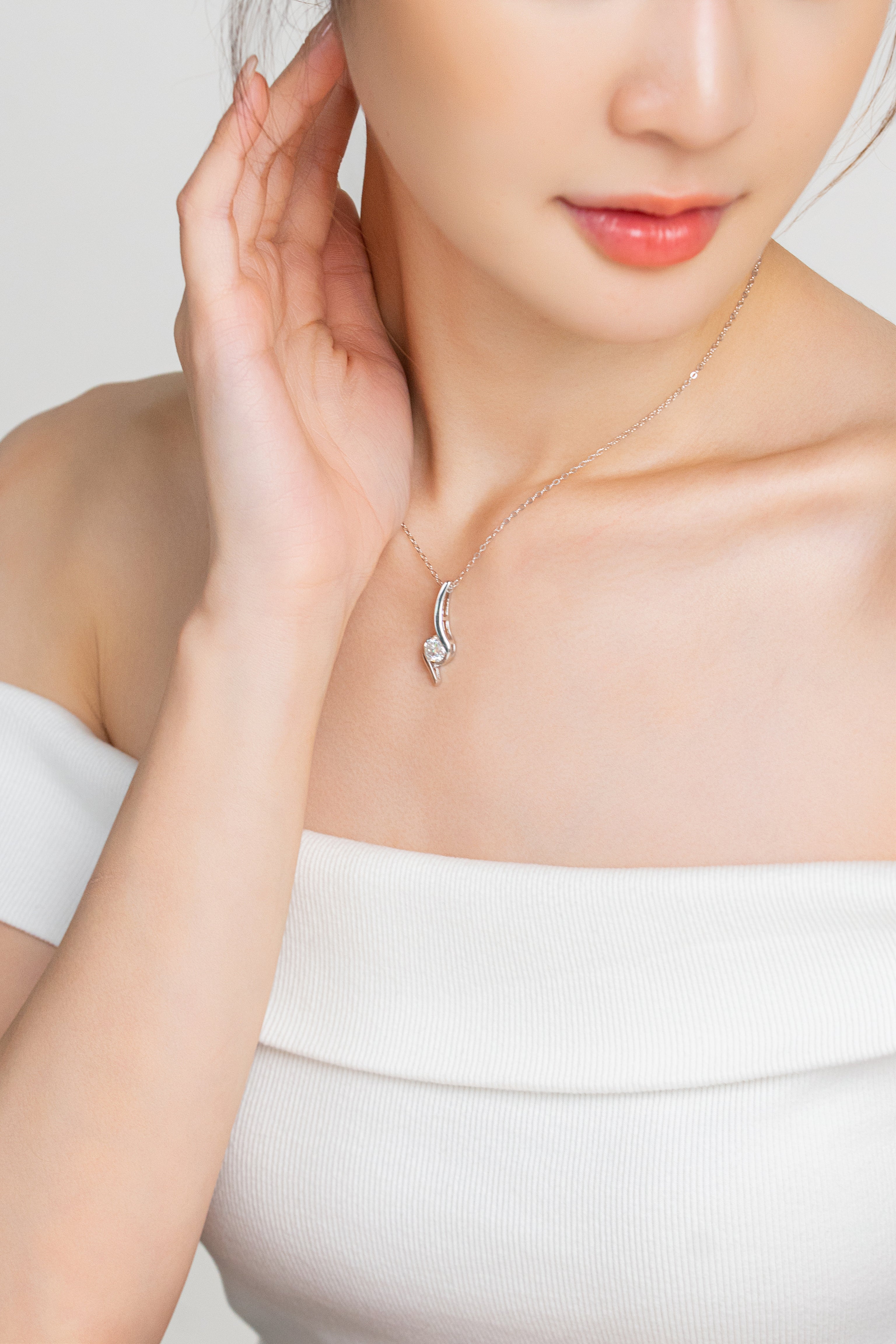 ETERNAL GRACE NECKLACE