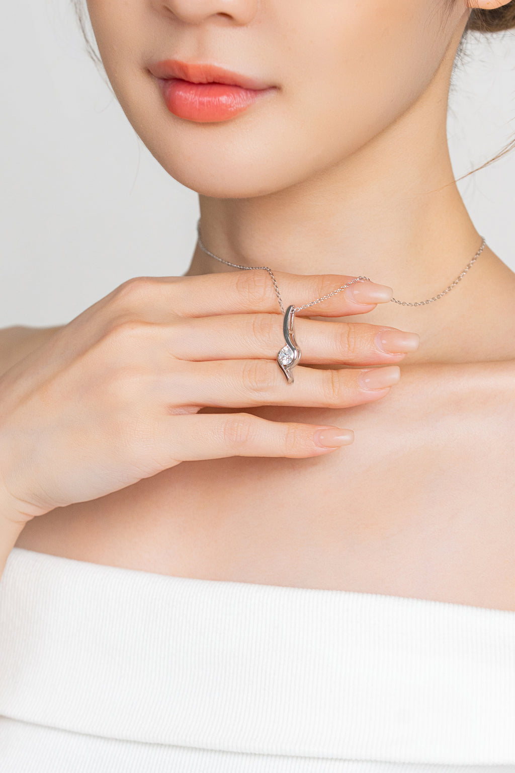 ETERNAL GRACE NECKLACE
