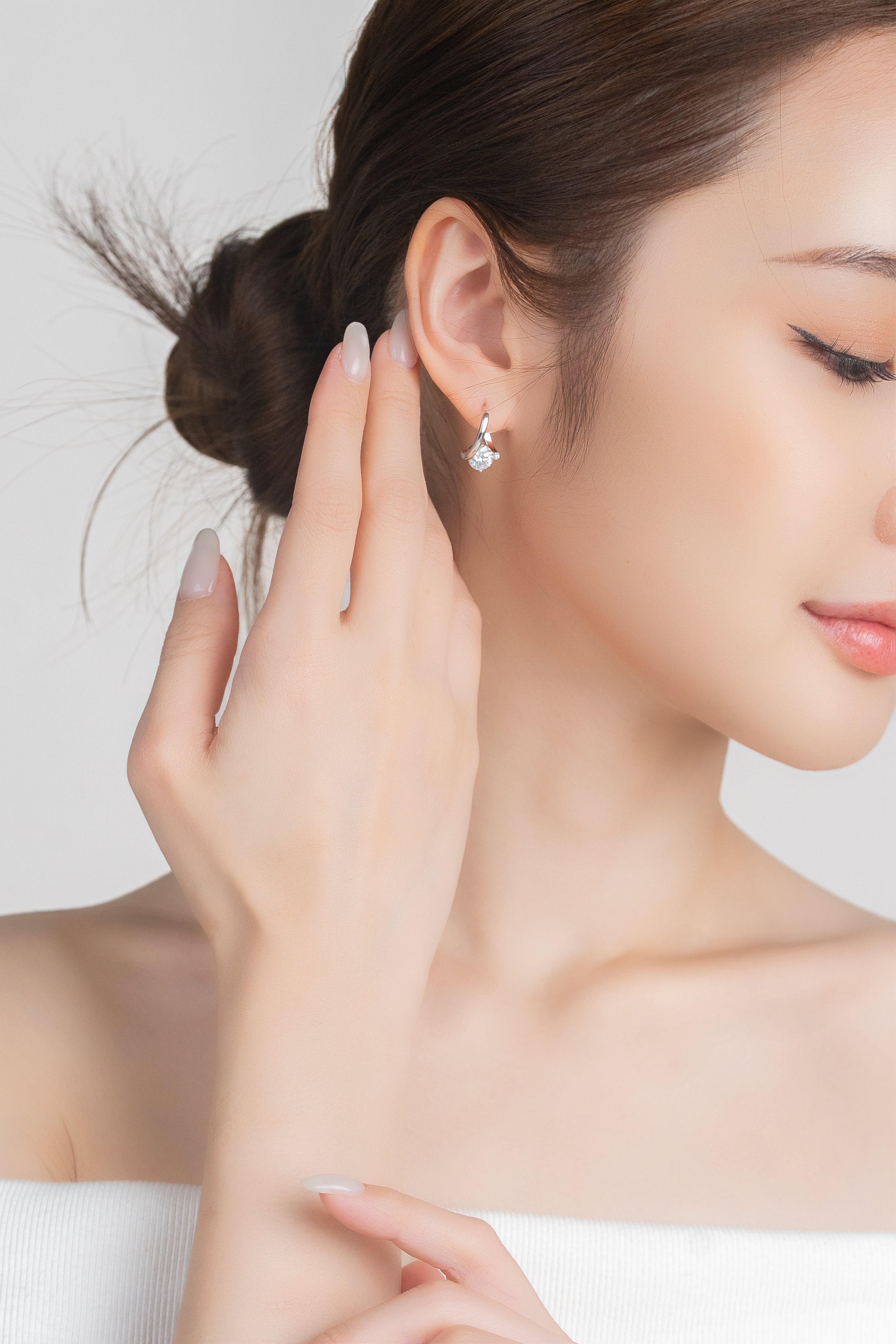 ETERNAL GRACE HOOP EARRINGS