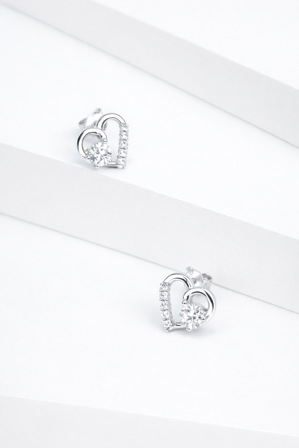 ETERNAL HEART STUD EARRINGS