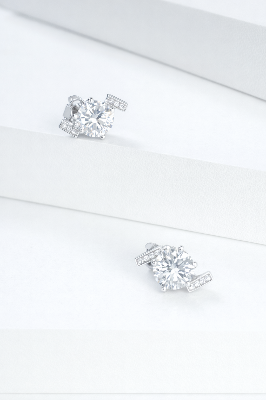 RADIANT PRISM STUD EARRINGS