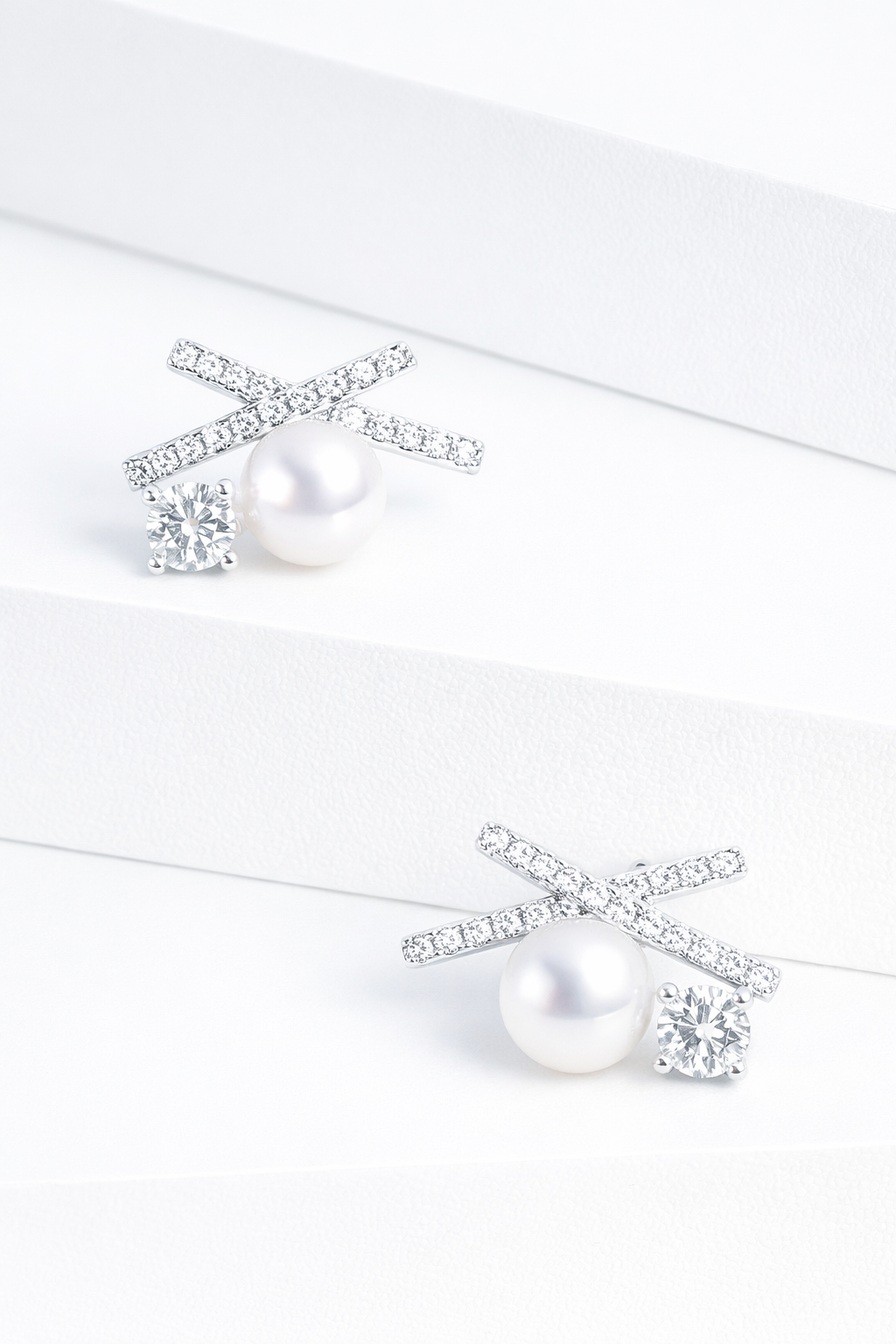 LUMINOUS GRACE PEARL EARRINGS