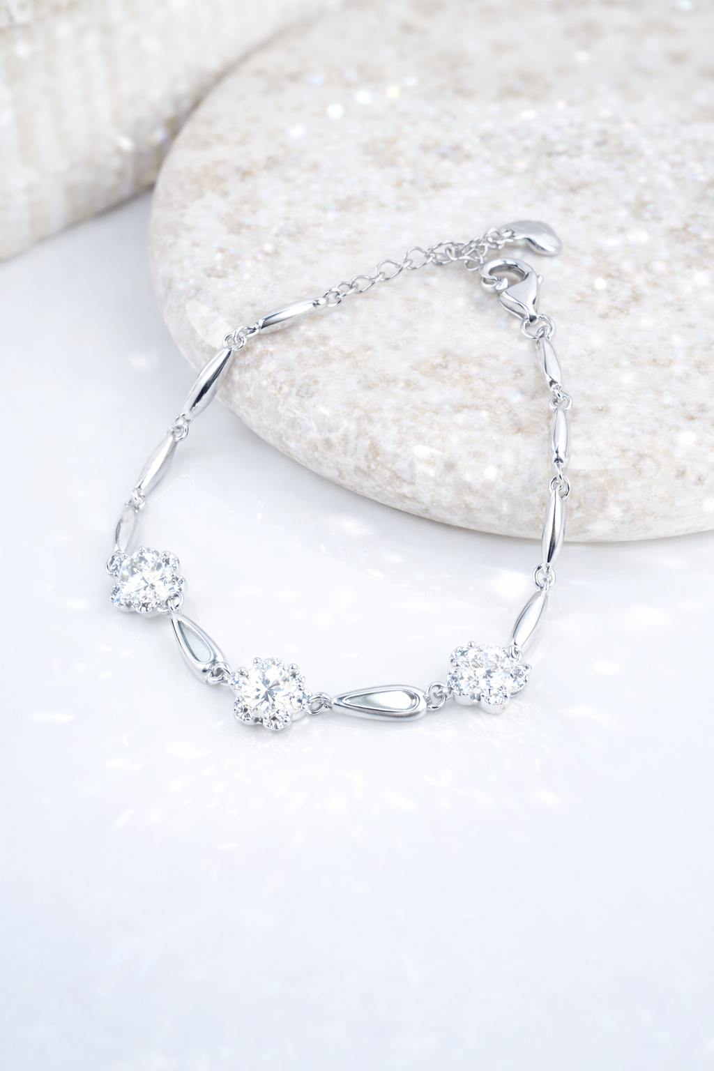 TRINITY BLOOM BRACELET
