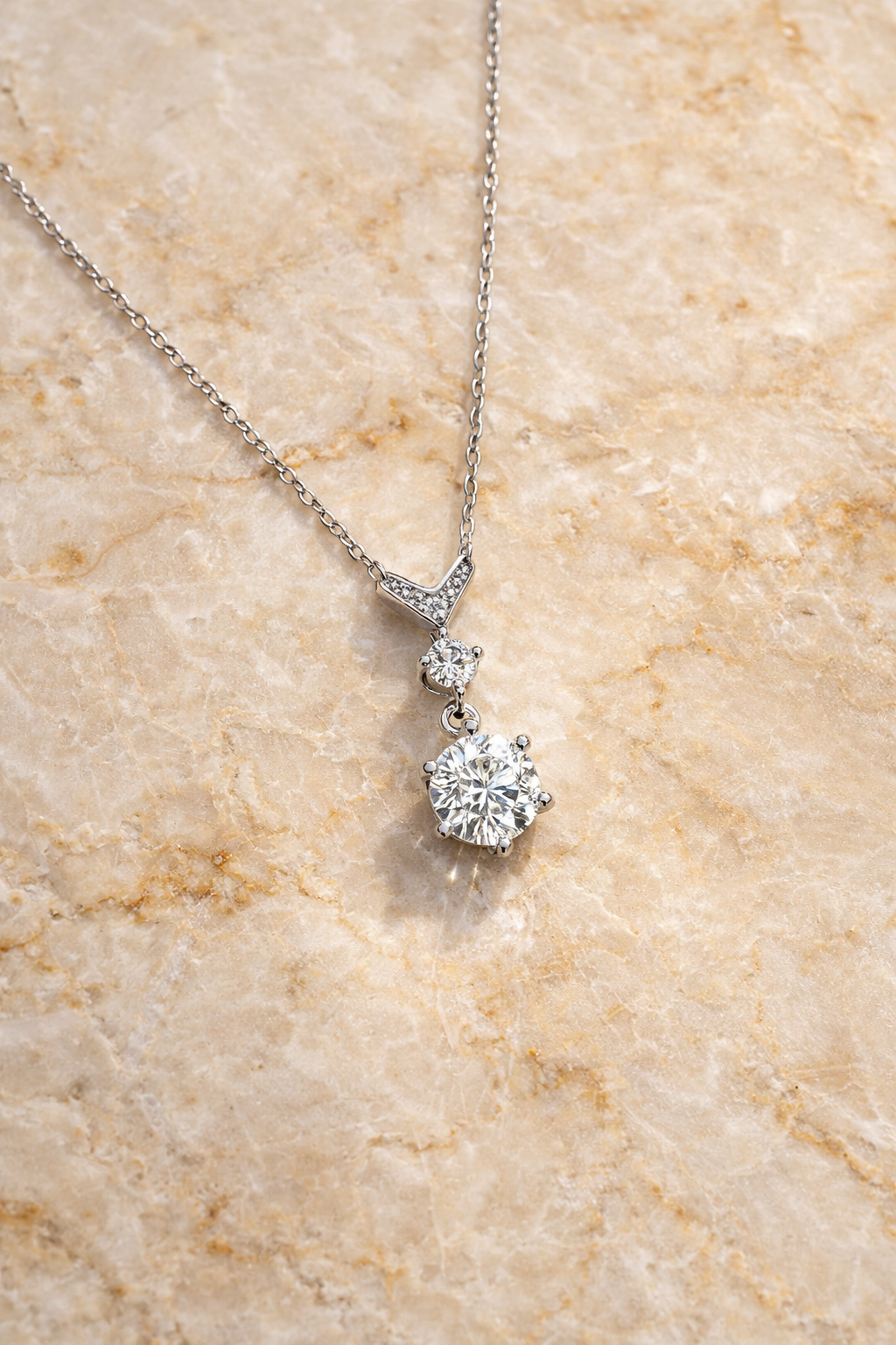 AURELLE NOVA NECKLACE