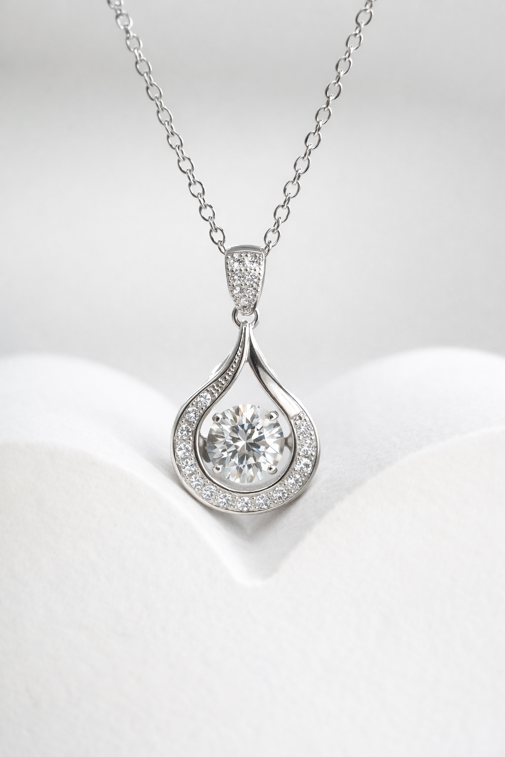 LUMINA TEARDROP NECKLACE