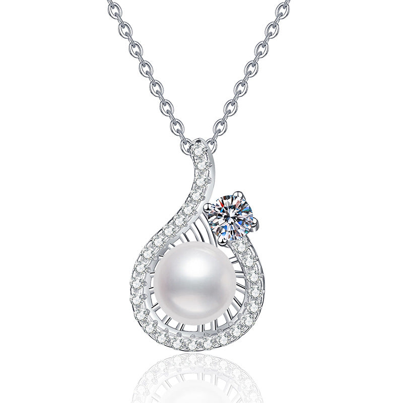 SERENADE HALO NECKLACE